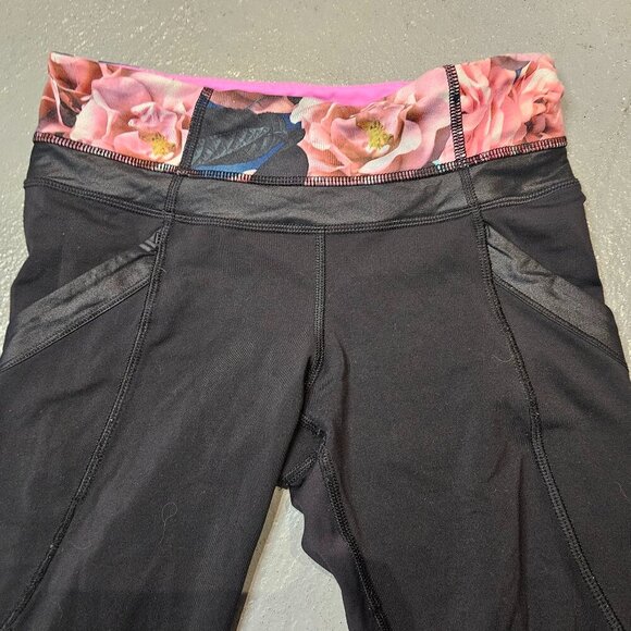 Lululemon Chase Me Crop II Secret Garden sz4 - Picture 9 of 13